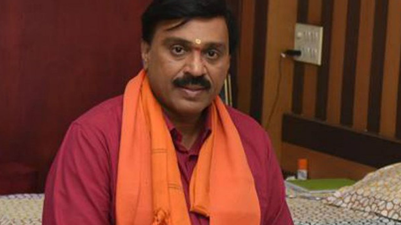 సెంట్రల్ జైలులో గాలి జనార్దన్ రెడ్డి..! | Oneindia Telugu