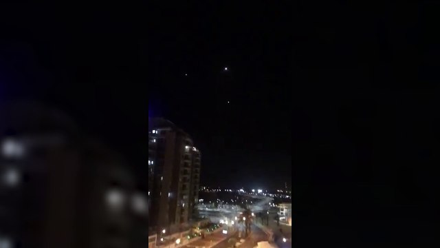 Hamás lanza 400 cohetes sobre suelo israelí