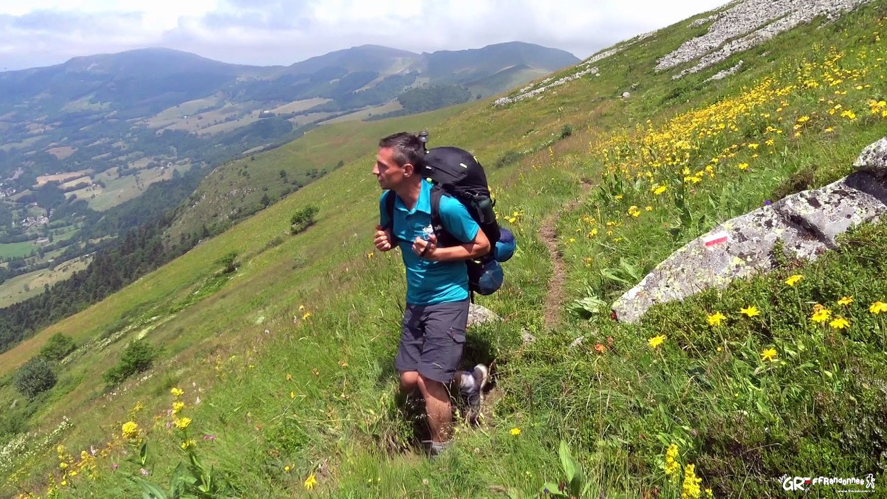 Le GR® 400, tour des volcans d’Auvergne dans le Cantal en compétition pour le GR® préféré des français