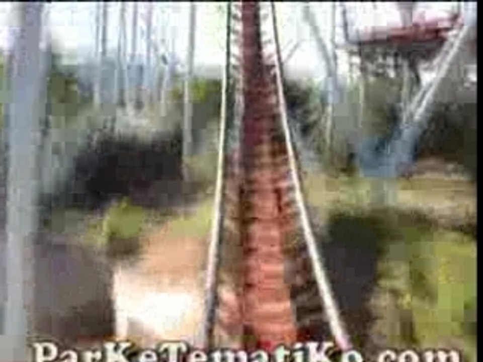 DRAGON KHAN montagne russe looping  roller coaster