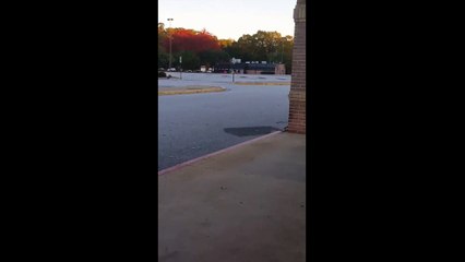 Insolite : voici comment ramener son caddie sur le parking du supermarché