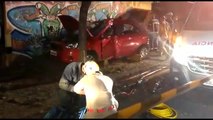 Mulher fica presa às ferragens após grave acidente em Curitiba