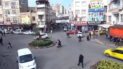 Tehlikeye rağmen motosiklet ile yük taşımacılığına devam ediyorlar