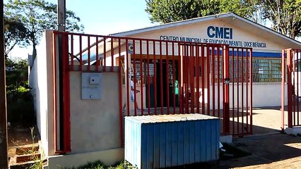 Mato ao lado de Cmei no Bairro Cataratas preocupa pais de alunos