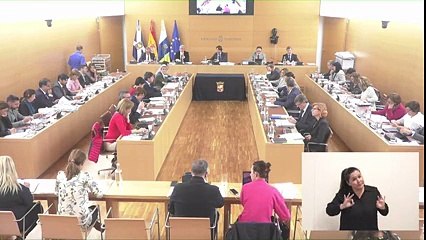 Sesión en el Cabildo acerca de las contrataciones nominativas