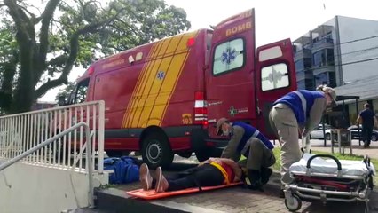 Idosa sofre fratura ao cair no Centro