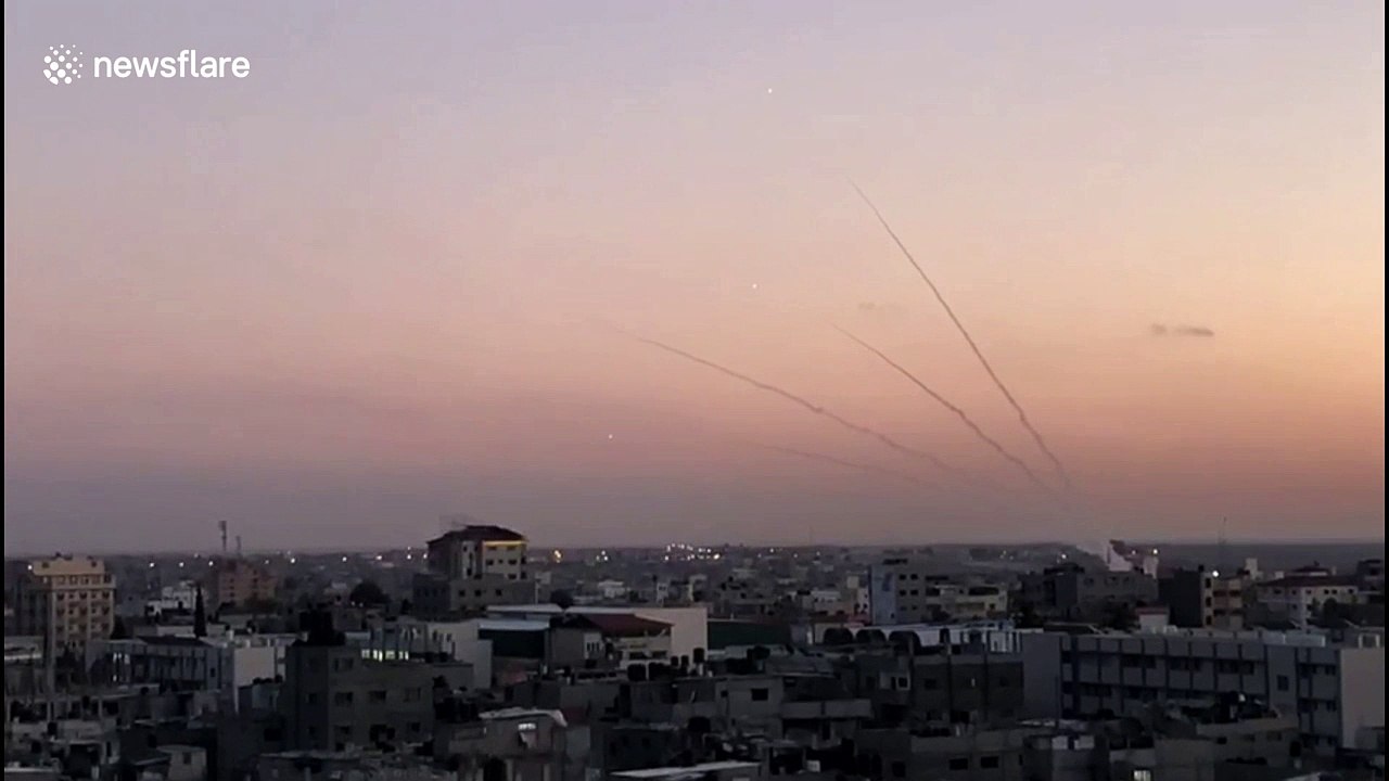 Israel and Palestinian militants trade heavy fire across border