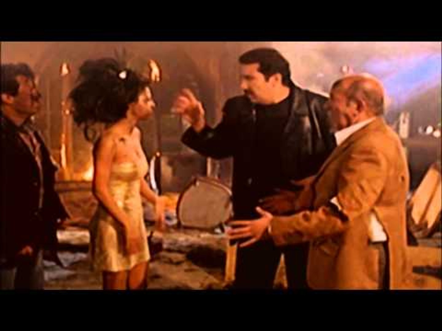 Nems Bond Movie | فيلم نمس بوند - مشهد كوميدى لشريف النمر وهو يفجر الفيلا  على دوللى شاهين - فيديو Dailymotion