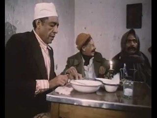 الحكيمباشي زي أخويا .. بيدي بالليل حقن ماكس وبيشتغل بالنهار تمرجي في المشرحة | فيلم إحترس من الخط