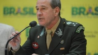 Bolsonado nomeia Comandante Paraquedista para Defesa