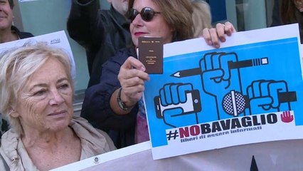 Jornalistas em protesto contra Di Maio