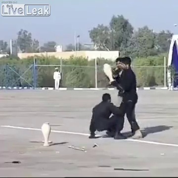 Forces spéciales Indiennes : ils ratent une démo en plein défilé devant les généraux !