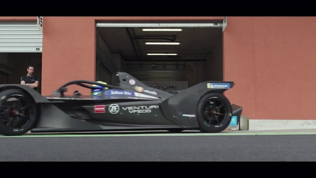 Felipe Massa prueba el Fórmula E de Venturi