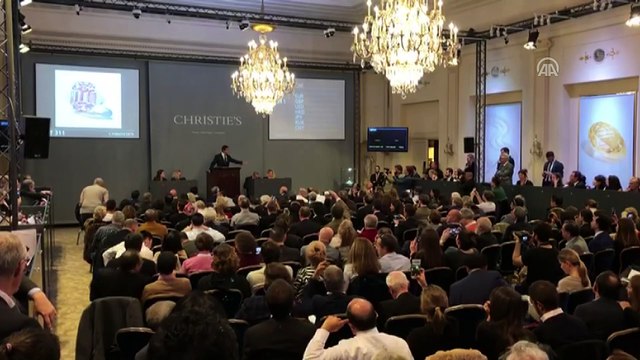 'Süslü Parlak Pembe' elmas yüzük 44,5 milyon İsviçre frangına satıldı - CENEVRE