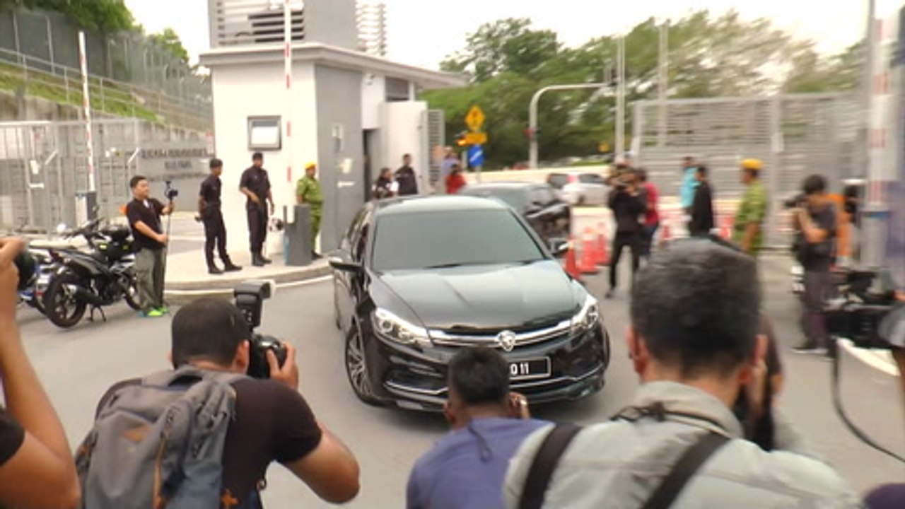 Rosmah at MACC in probe over solar energy supply to Sarawak schools