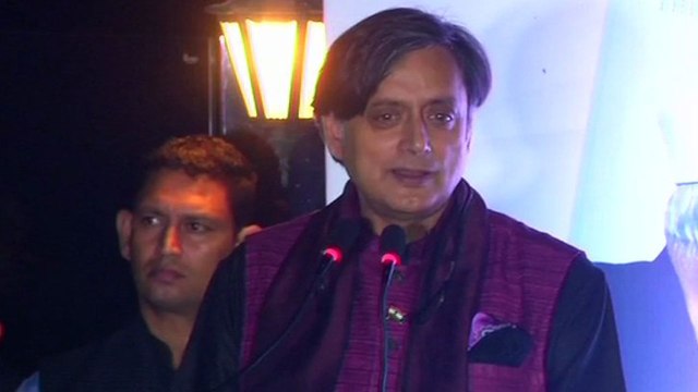 Shashi Tharoor slams PM Modi, Says 'Chaiwala is PM because of Jawaharlal Nehru' | Oneindia News