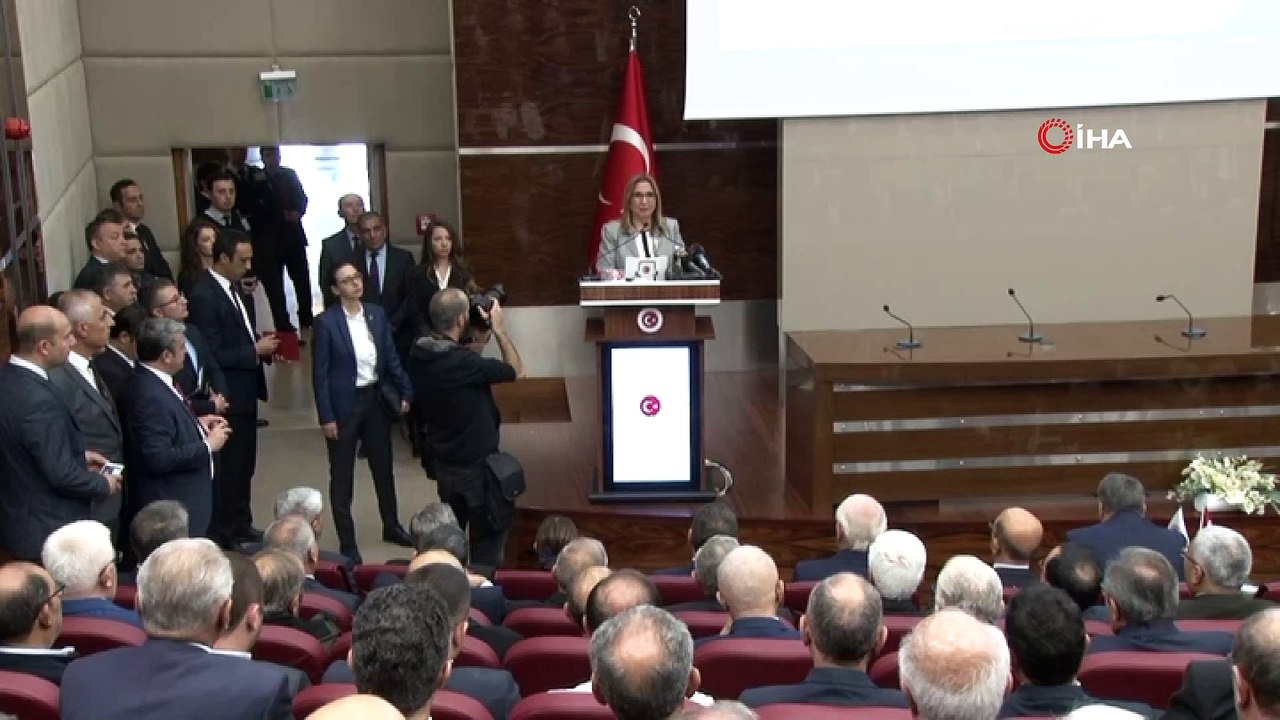 Ticaret Bakanı Pekcan: 'Kooperatifler tarafından uygulanacak gecikme faizi oranı üst sınırı bir aya kadar olan gecikmelerde yüzde 16'ya, bir aydan fazla gecikmelerde ise yüzde 20'ye çekilerek, esnaf ve sanatkarın faiz yükü hafifletilecek'