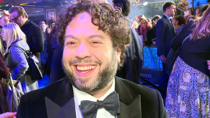 Dan Fogler cries with laughter at Fantastic Beasts premiere