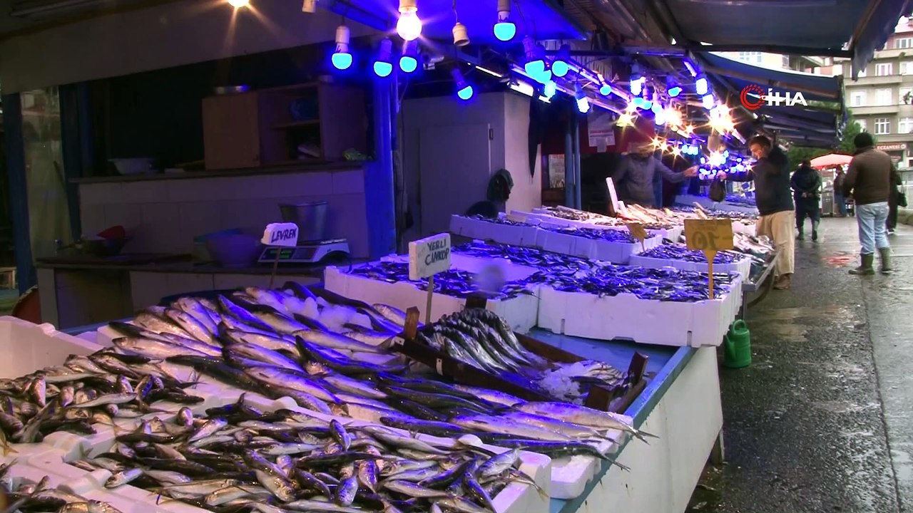 Adı var ama tezgahlarda yok...Geçen yıl  yaklaşık 34 ton çaça avı gerçekleşirken, bu yıl balığın tezgahlarda pek görünmemesi dikkat çekiyor