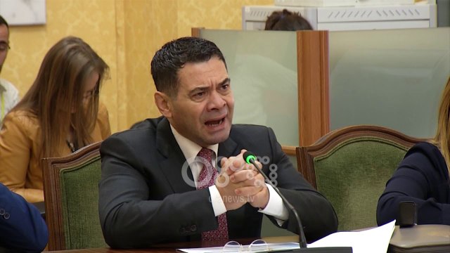 Ora News - Qeveria dhe Bashkitë, 14.4 mld lekë borxh ndaj biznesit