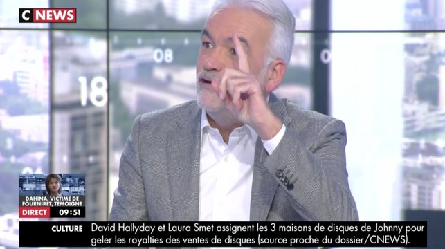 Pascal Praud débarque en retard sur son plateau ! - ZAPPING TÉLÉ DU 14/11/2018