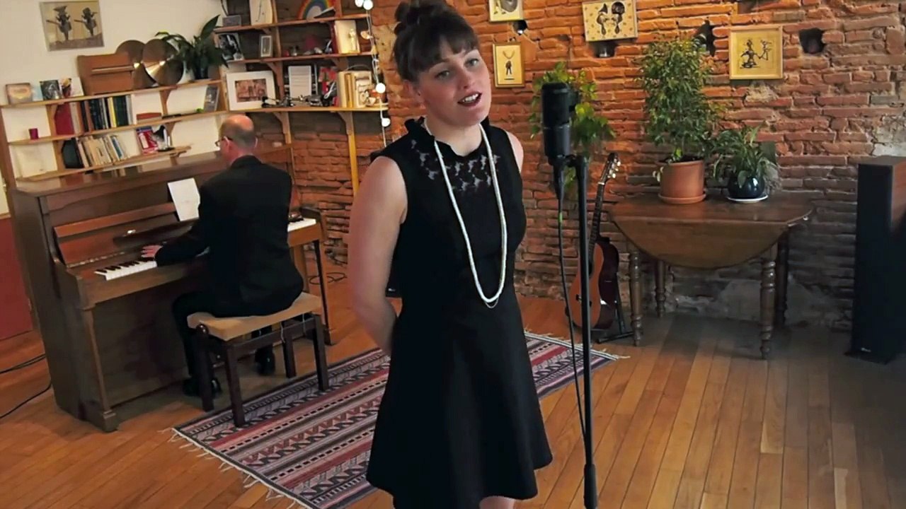 PLUS JE T'EMBRASSE - MADAME JAZZ TOULOUSE