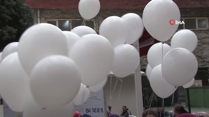 Akciğer Kanseri Hastaları Beyaz Balon Uçurdu