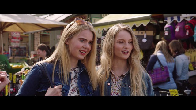 Fighting With My Family - Florence Pugh, Dwayne Johnson, WWE, Paige