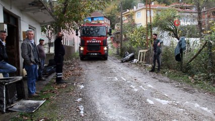 Patlayan televizyon 2 evi kullanılamaz hale getirdi