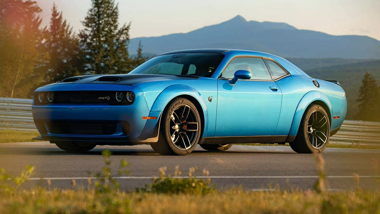 Dodge Challenger SRT Hellcat 2019 Car Review