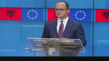 Ora News - Mogherini: 2019, vit i suksesshëm për Shqipërinë. Bushati: Dera e dialogut e hapur