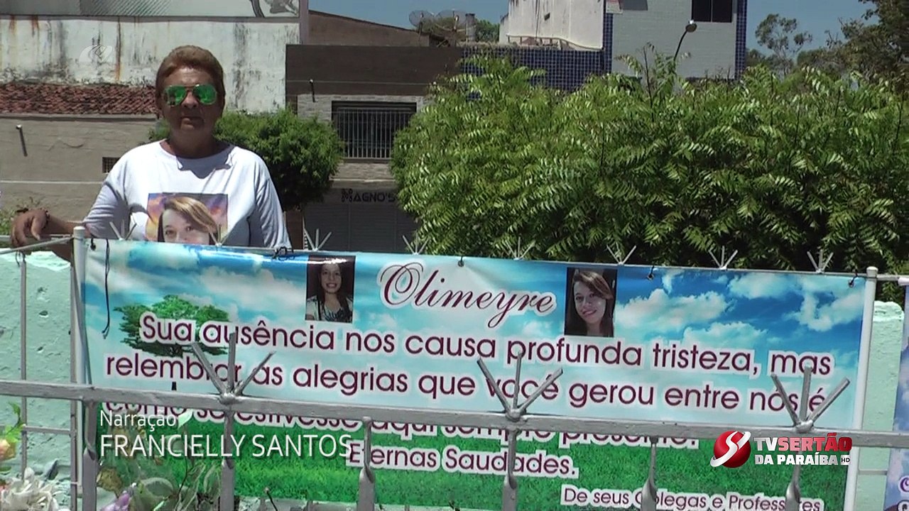 Grande parte da população presta homenagem nos cemitérios de Cajazeiras no dia de finados; VÍDEO