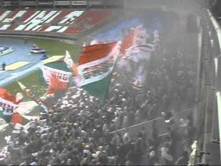 Torcida dá show no Engenhão - Flu 3 x 1 Avaí.wmv