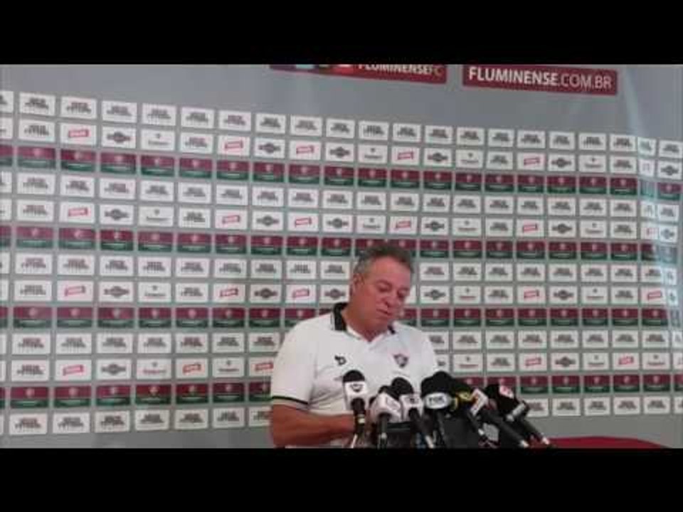Mesmo experiente, Abel admite adrenalina e brinca com gerente de futebol