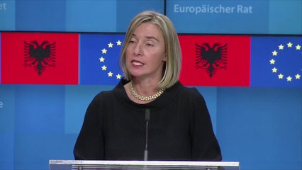 Ora News - Mogherini: 2019, vit i suksesshëm për Shqipërinë. Bushati: Dera e dialogut e hapur