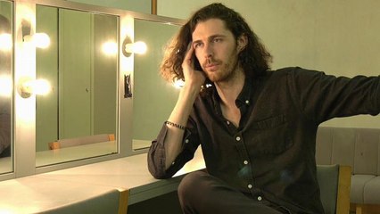 Hozier: Επανέρχεται με νέο τραγούδι και μεγάλη ευρωπαϊκή περιοδεία