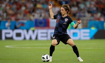 عاش كلاجئ لسنوات عدة من دون كهرباء أو ماء... قصة أفضل لاعب بمونديال 2018