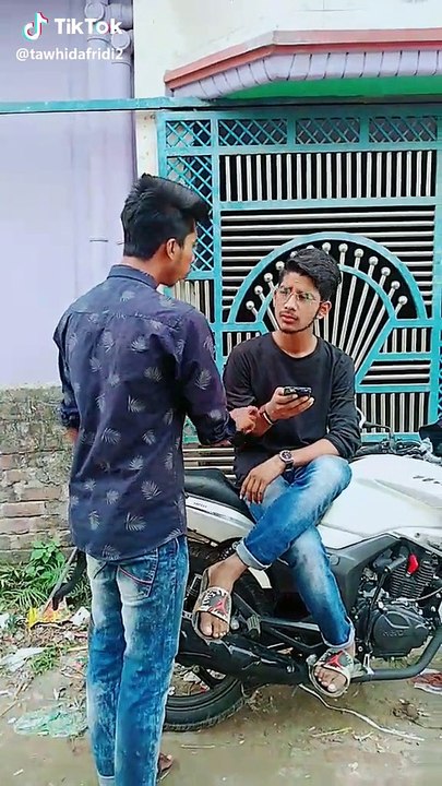 নোয়াখাইল্লা হলে অনেক সমস্যা