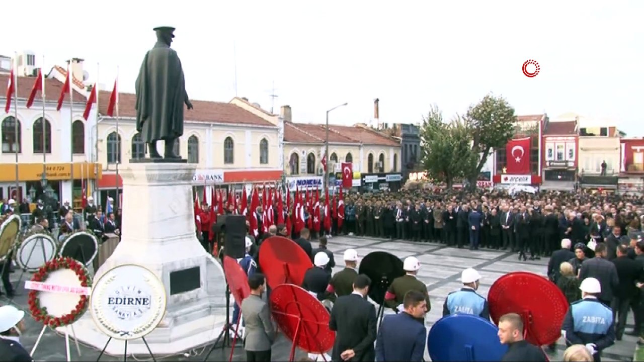 - Atatürk'e hakaret iddiasıyla tutuklanan genç kız serbest bırakıldı