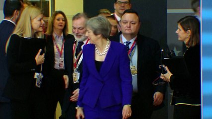 May anuncia que Gabinete respalda el plan acordado para el Brexit
