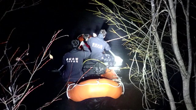 금산에서 민물새우 잡던 50대 물에 빠져 숨져 / YTN