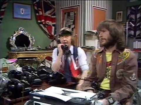 The Goodies S05e10 Cunning Stunts - Fleet Street Goodies