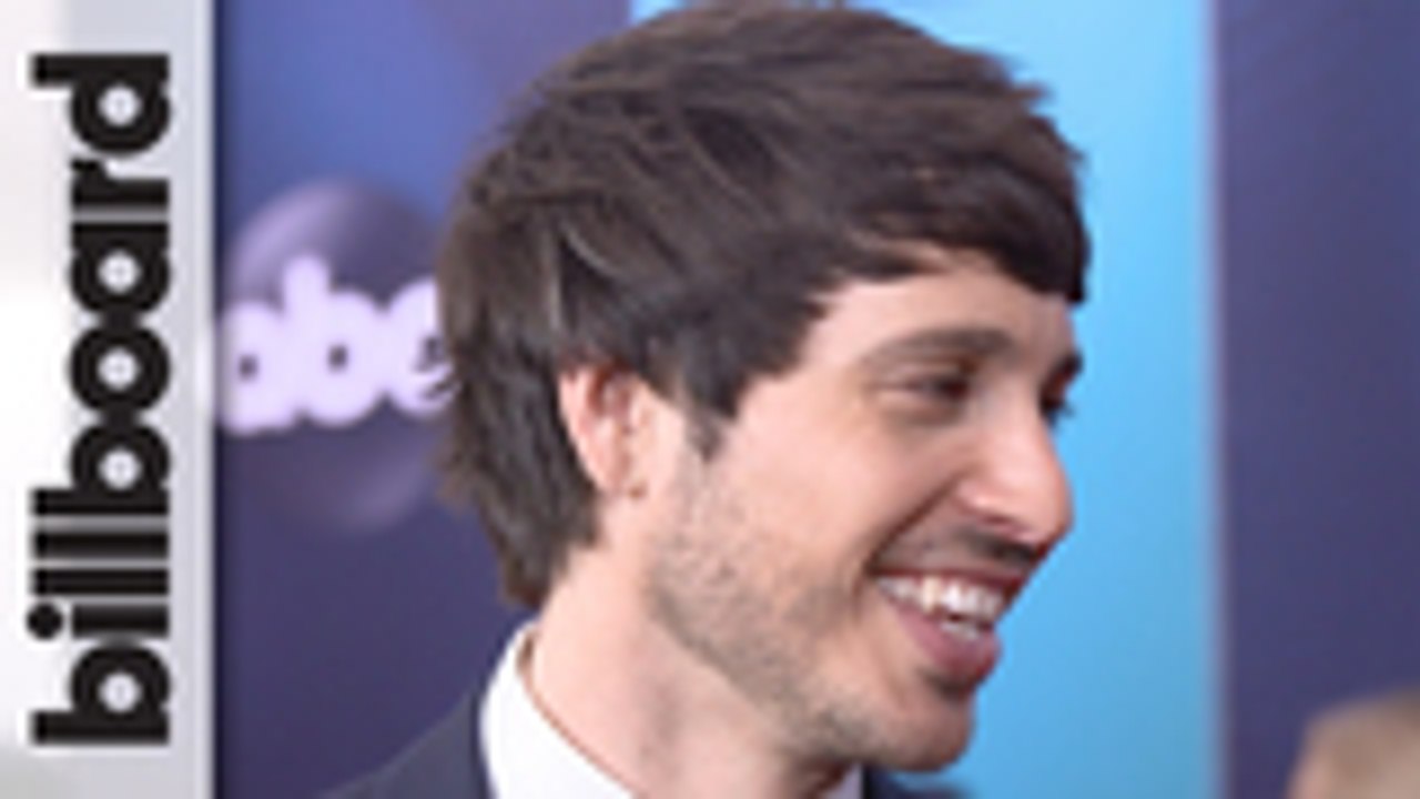 Morgan Evans Talks Favorite Keith Urban Song & More at 2018 CMA Awards | Billboard