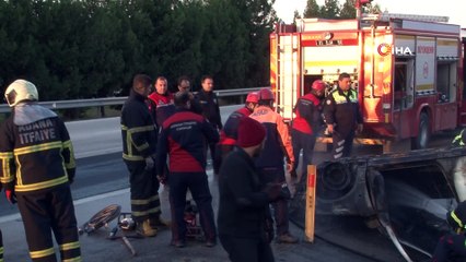 - Baba oğul yanan araçtan son anda kurtarıldı