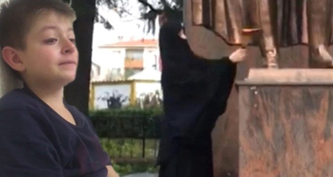 Atatürk Büstüne Saldırıldığını Duyan Çocuğun Verdiği Tepki Sosyal Medyada Büyük Beğeni Topladı