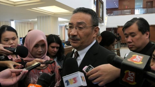 Hisham asks if Defence Ministry able to buy assets with reduced budget