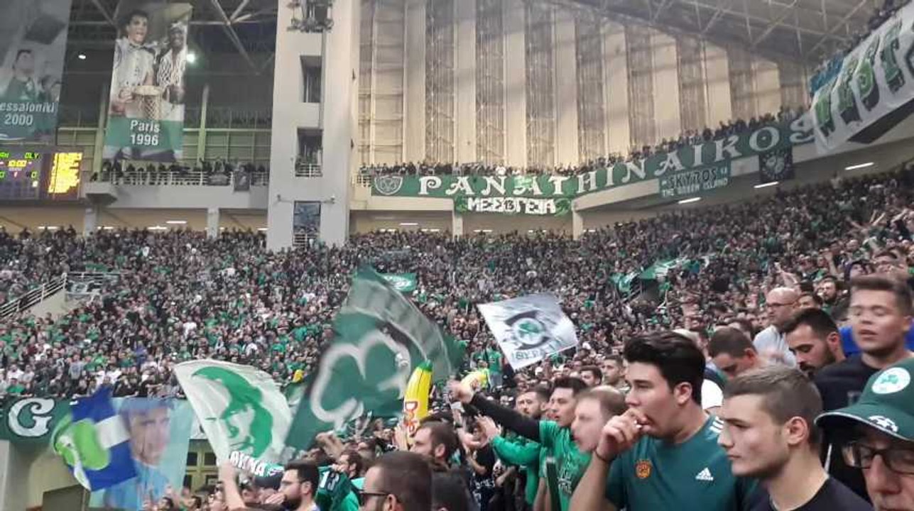 Ambiance au derby Panathinaikos-Olympiacos, vécu par Karim et Mehdi Mezouari (3)