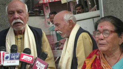 अपने ही बेटे द्वारा तड़पाए गए माँ-बाप भटक रहे हैं न्याय को, खाने में देता था भूसी की रोटी, वीडियो