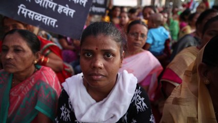 Mumbai slum residents fight back against deadly pollution