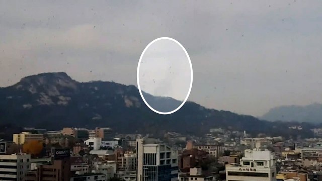 서울 인왕산에서 불...200여㎡ 피해 / YTN